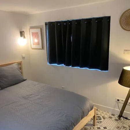 Centre-ville Parking Gratuit Proche Aéroport Beauvais